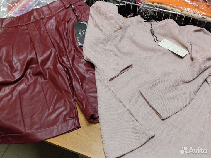 Вещи пакетом новые с магазина 42