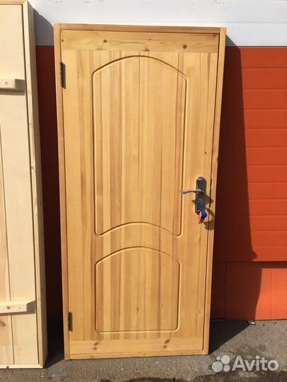 Изготаволивам деревянные двери