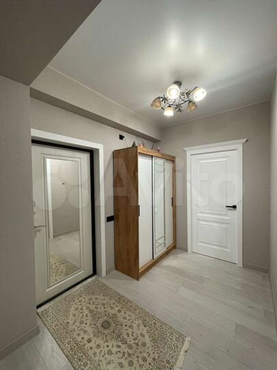 2-к. квартира, 70 м², 1/10 эт.