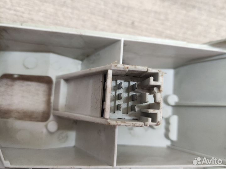 Плата заднего правого фонаря Ford Fusion