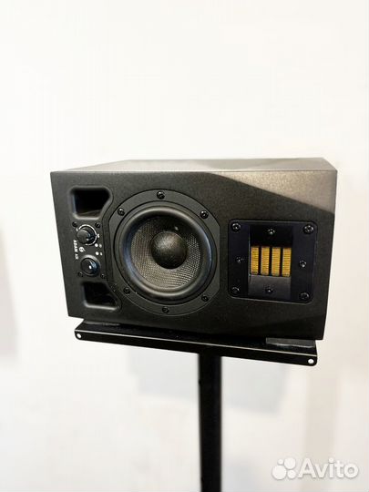 Комплект adam Audio A3X + Sub 8