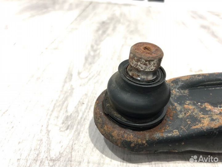 Рычаг передний левый Mitsubishi Lancer 10 4B11