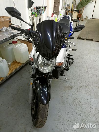 Suzuki GSR400