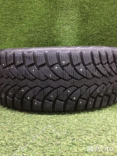 Formula Ice 215/60 R17 96V