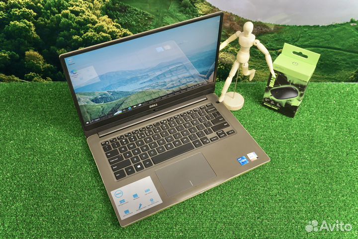 Стильный ультрабук Dell / Intel Core i5 / SSD