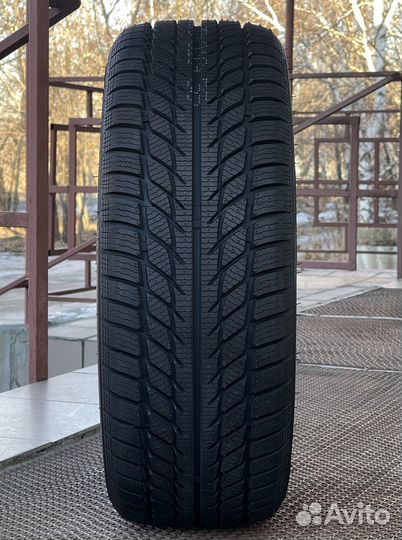 Westlake SW606 215/50 R17 95V