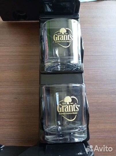 Коробка и 2 бокала