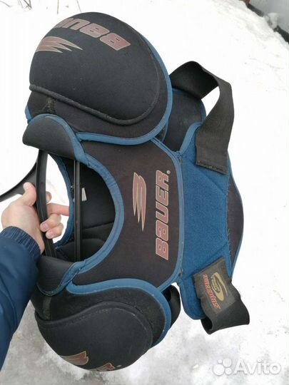 Нагрудник хоккейный sr s