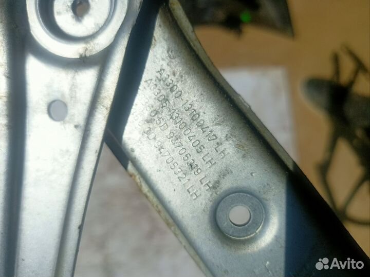 Стеклоподъемник передний левый Opel Astra H