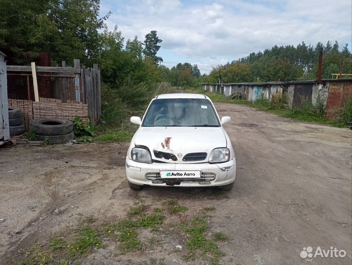 Nissan March 1.0 AT, 1998, битый, 220 000 км