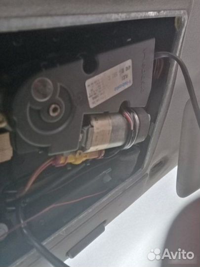 Моторчик люка Audi A8 D2 1996