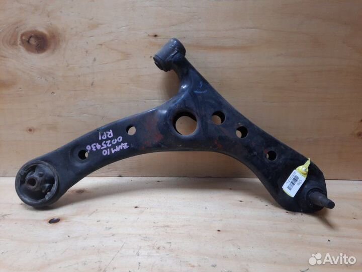 Рычаг подвески прав. перед. toyota isis