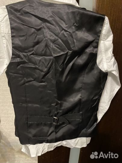 Жилетка для мальчика с белой рубашкой