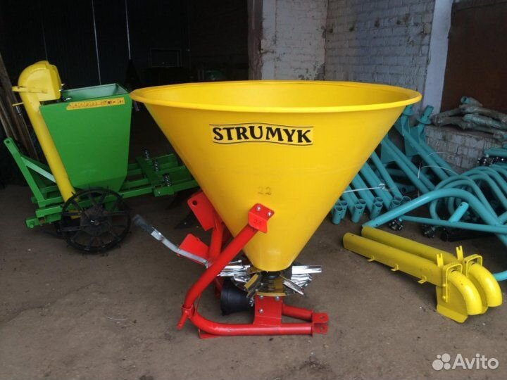 Разбрасыватель удобрений Strumyk 500л (Польша)