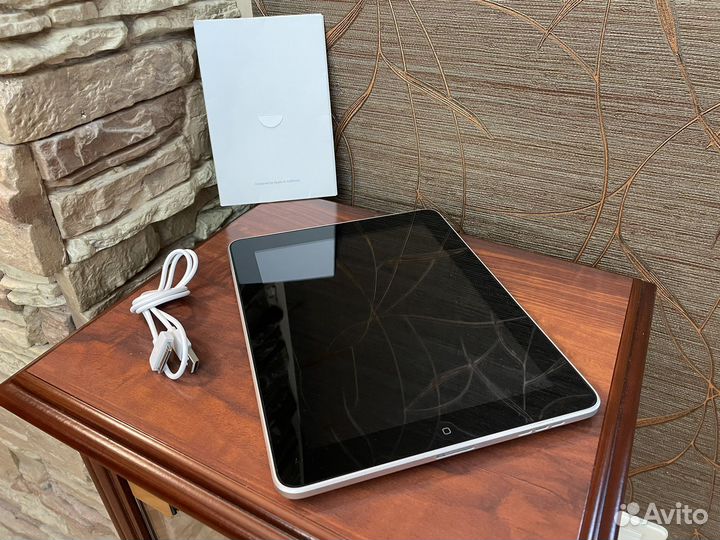 iPad 1 2010 год раритет в идеальном состоянии