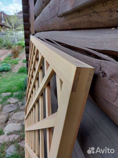 Деревянная декоративная решетка для сада