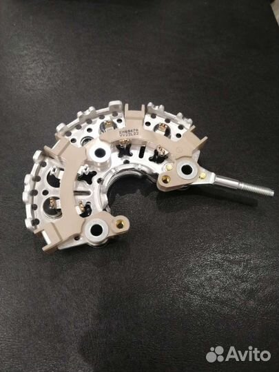 Диодный мост генератора Toyota - UTM (EN6947A)