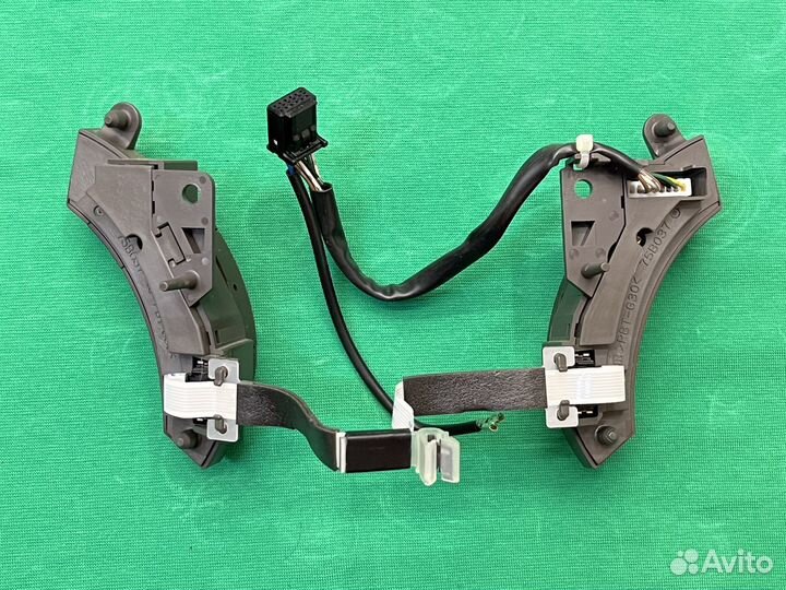 Кнопки мультимедиа руля Toyota Land Cruiser 100