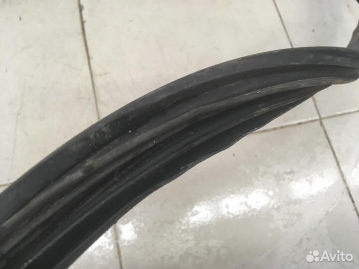 Уплотнитель (внутри) Megane II 2002-2009