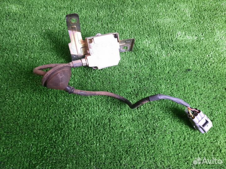 Камера заднего вида Mitsubishi Pajero 3 V75W 6G74