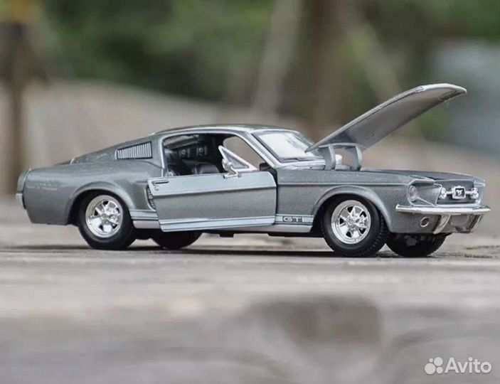 Модель автомобиля 1967 Ford Mustang GT 1:24 Новый