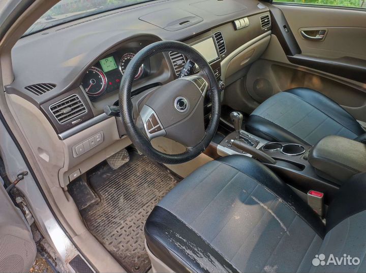 Торпедо светлый низ Ssang Yong Actyon New