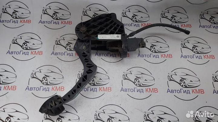 Педаль сцепления Volkswagen Golf 5 1K1721059