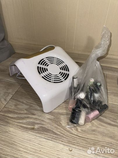 Вытяжка пылесос для маникюра и педикюра