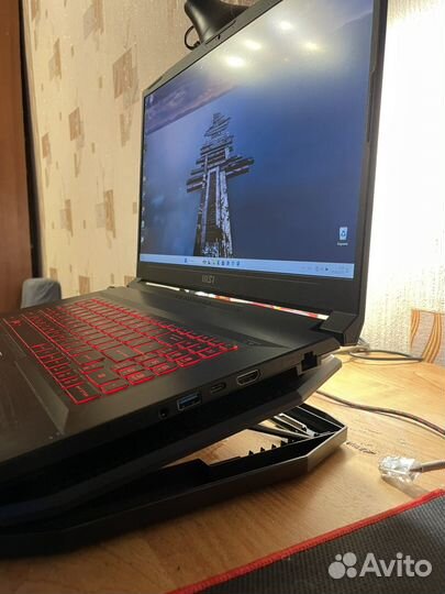 Игровой ноутбук MSI Katana GF76, i5, 1650, 144 Гц