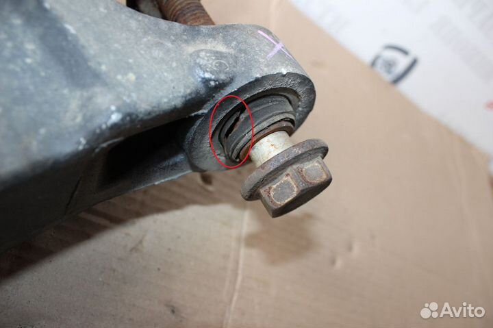 Задний правый нижний рычаг Lincoln Navigator 2 05г