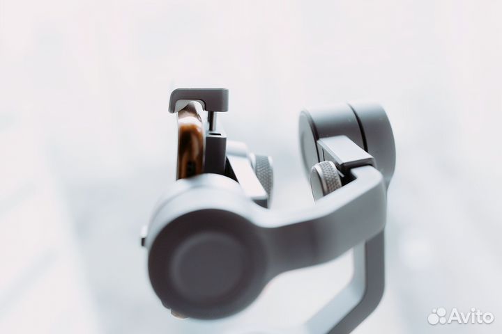 Электронный стабилизатор DJI osmo mobile 2