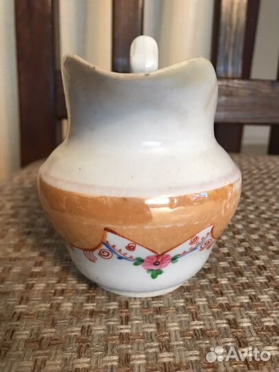 Молочник кузнецов