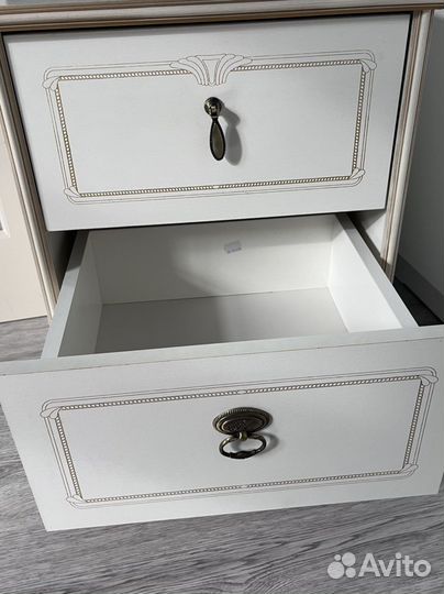 Тумба прикроватная бу