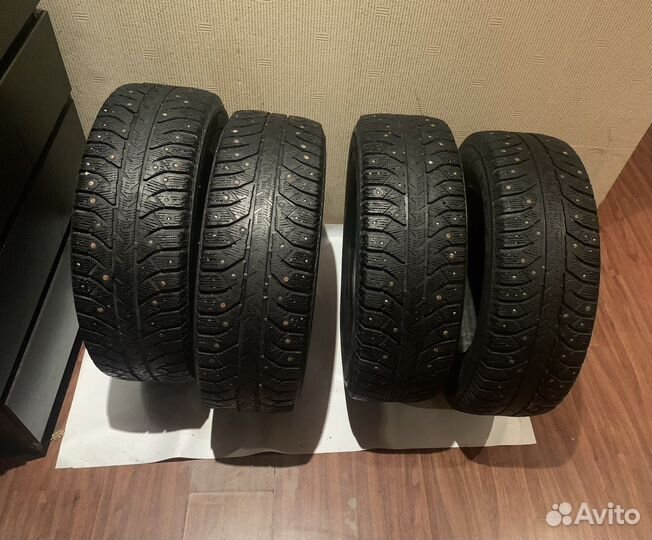 Bridgestone Ice Cruiser 7000 215/65 R16