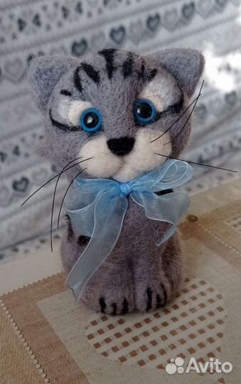 Валяная игрушка котенка