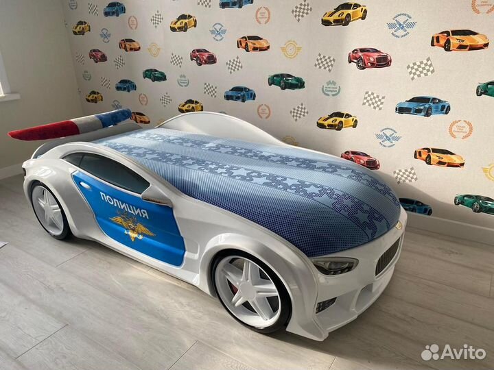 Кровать машинка со спальным местом 180/80