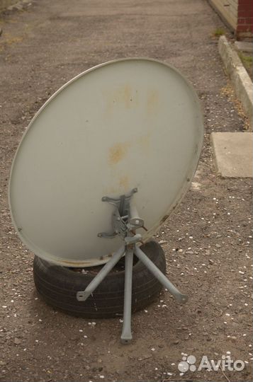 Спутниковая тарелка
