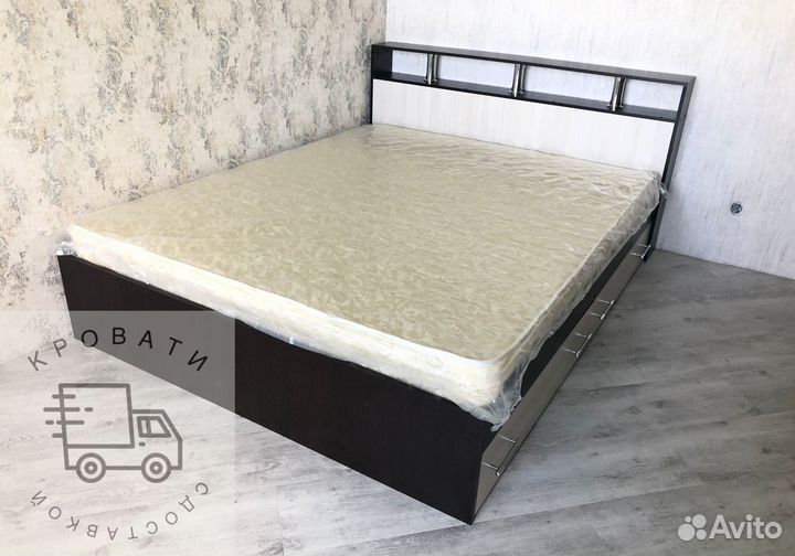 Кровать с матрасом