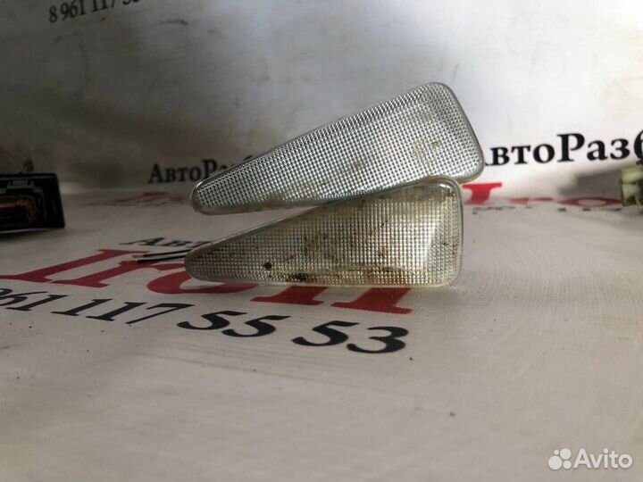 Поворотник крыла Renault Symbol 2 09-12 new