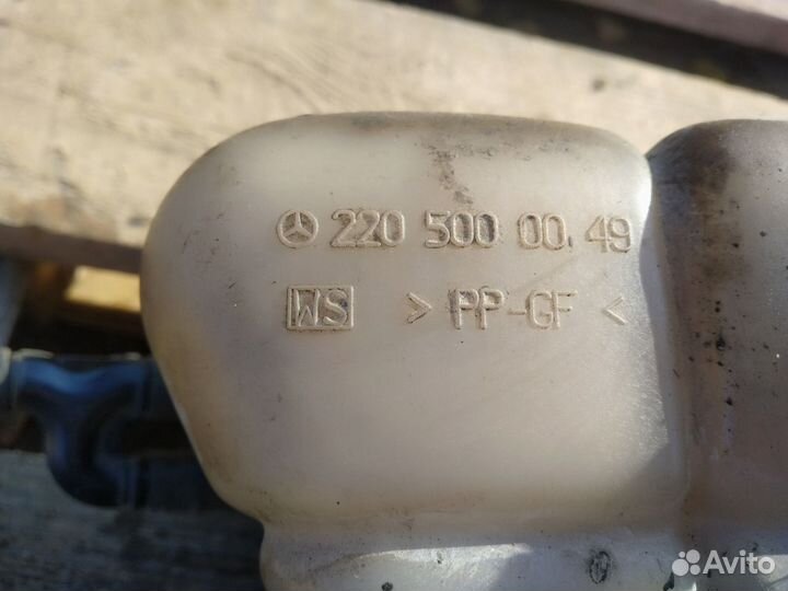 Бачок расширительный Mercedes Benz S Class W220