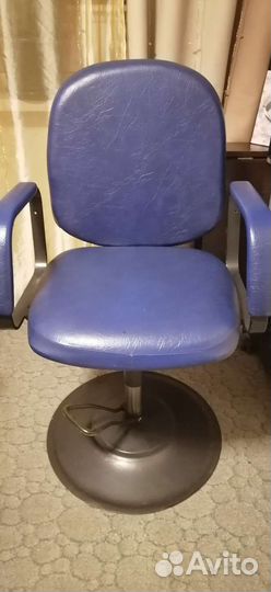 Парикмахерское кресло