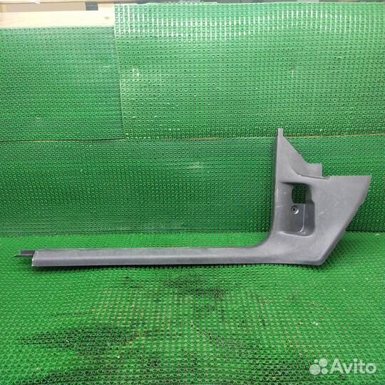 Накладка внутренняя на порог передняя левая