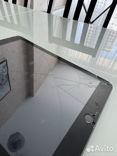 iPad 5поколения 32гб