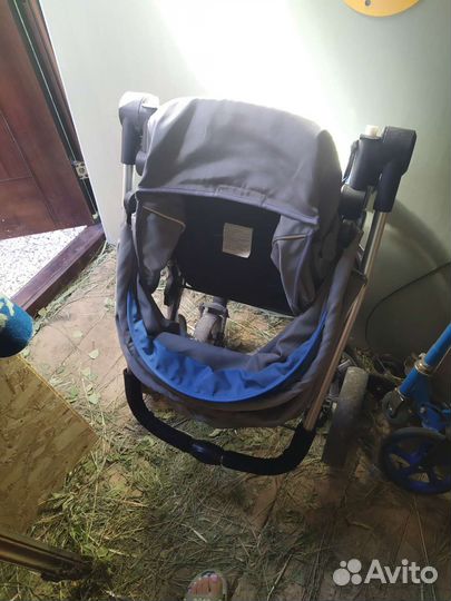Прогулочная коляска