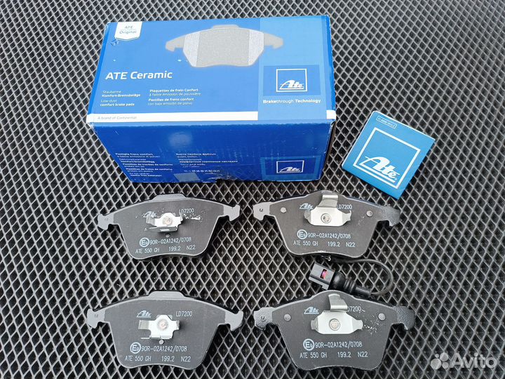 Передние тормозные колодки ATE ceramic 13047072002