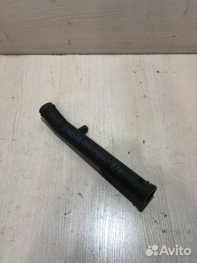 Трубка системы охлаждения Skoda Fabia 2