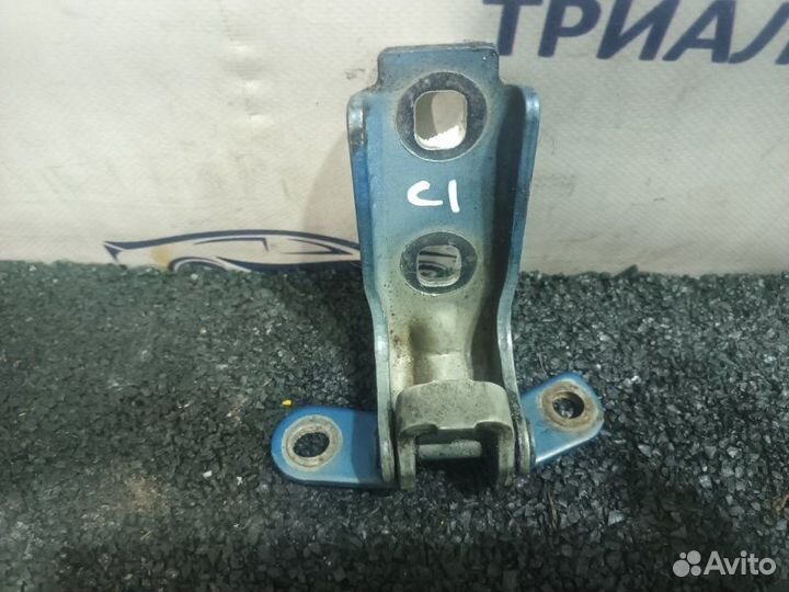 Петля двери передняя правая Chevrolet Cruze J300