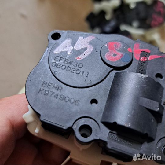 Моторчик заслонки печки audi a5 8t