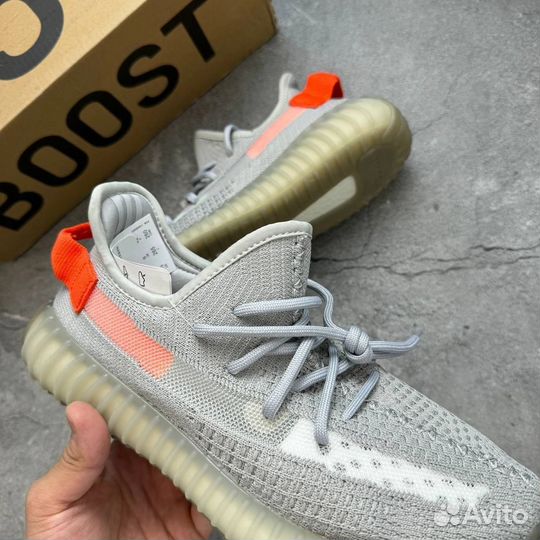 Кроссовки Adidas yeezy boost