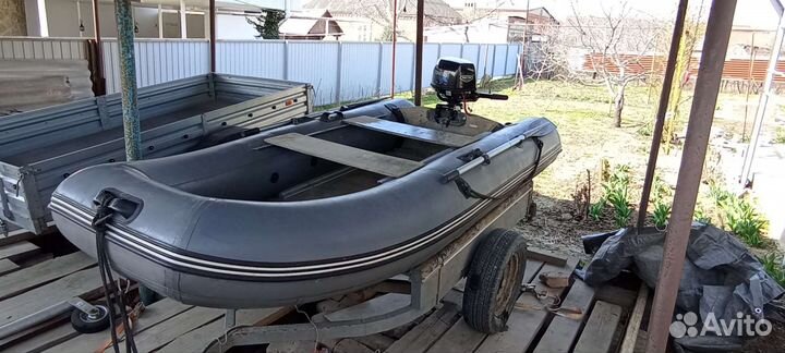 Лодка с мотором